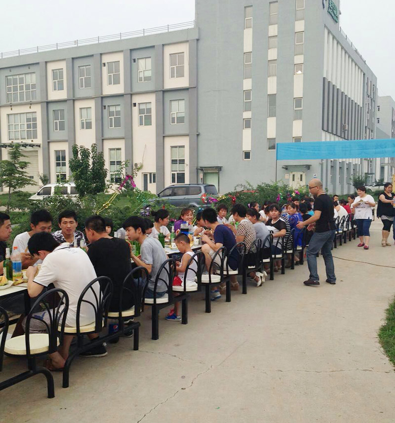 專(zhuān)業(yè)紙罐生產(chǎn)廠家軍興溢美舉辦仲夏狂歡夜